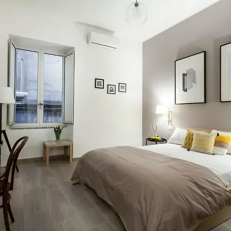 Manuela Centro Storico Apartment